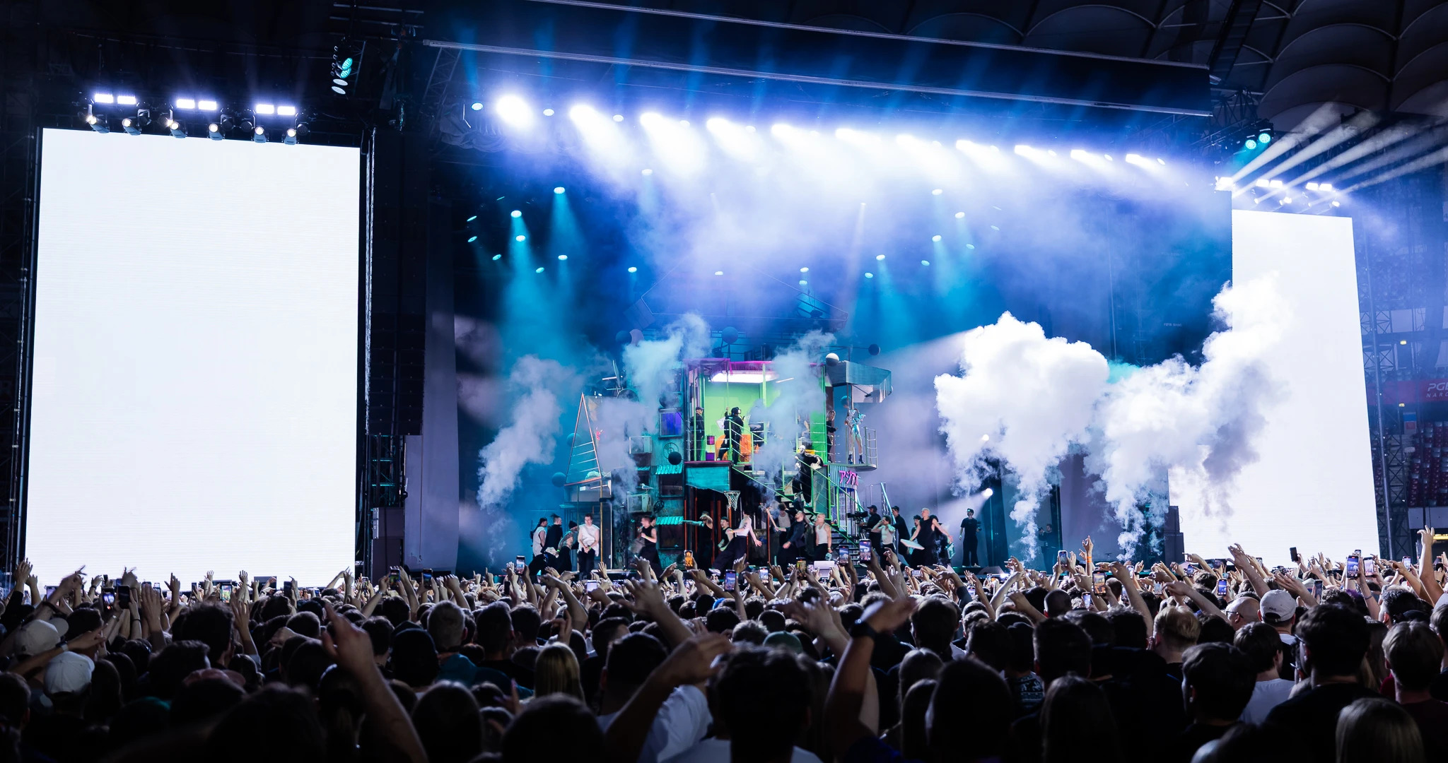 Green Beam Design - Quebonafide | Akt II | Ostatni Koncert